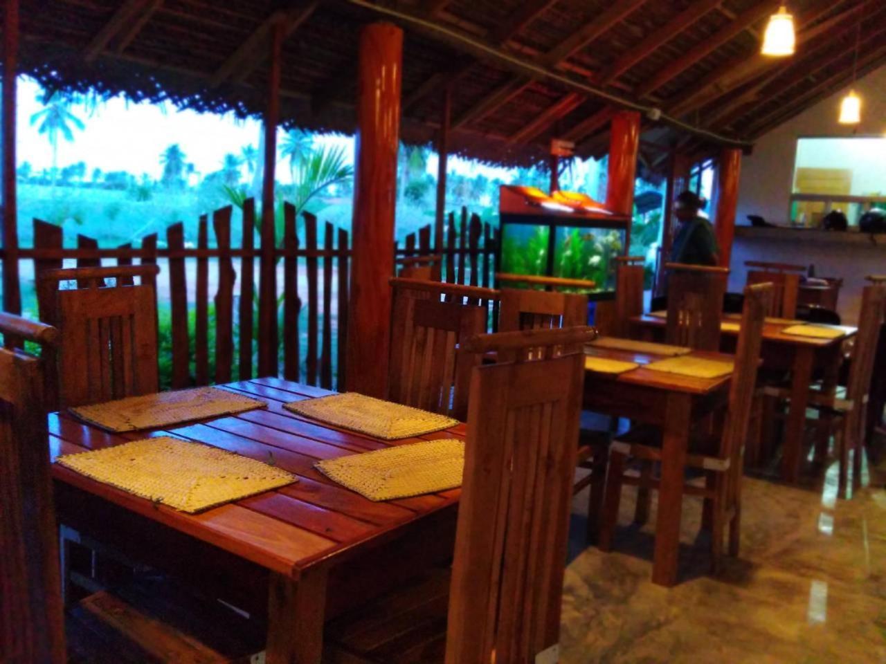 Shan Guest And Restaurant Nilaveli Exterior photo